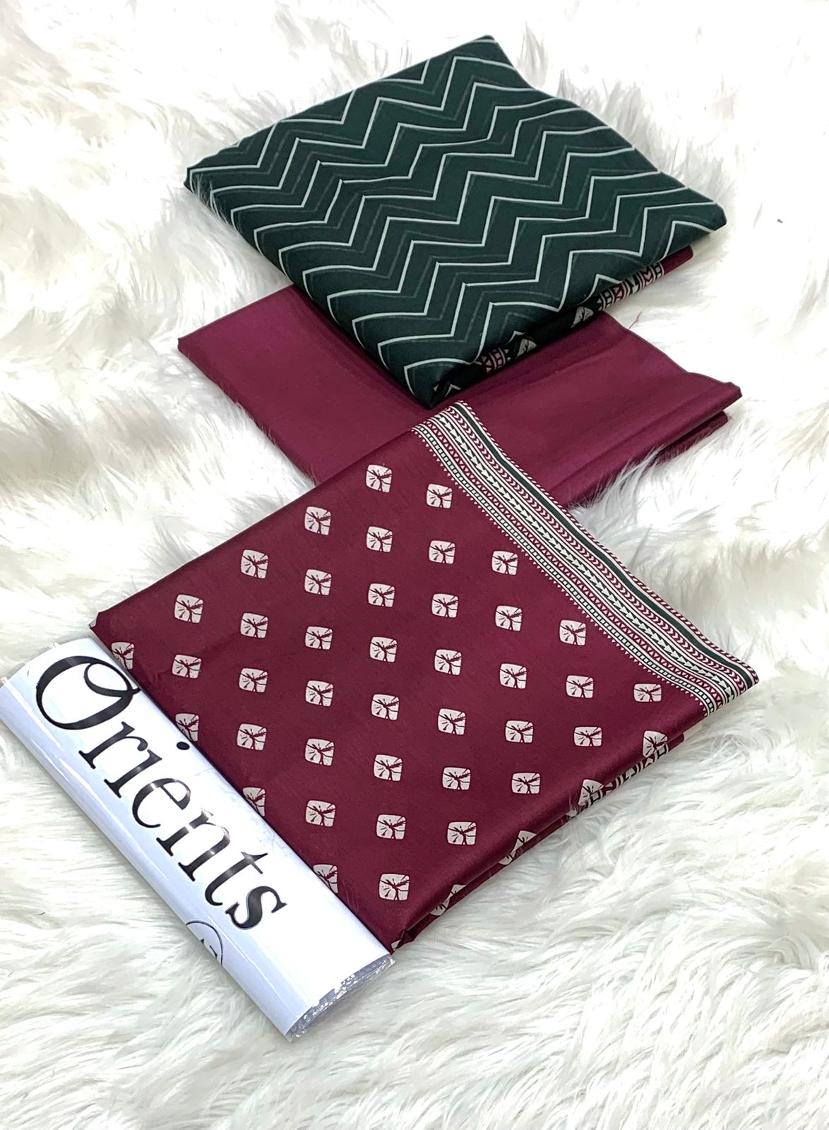 Orient’s Brand Lawn 3 Piece Suit with Voil Lawn Dupatta