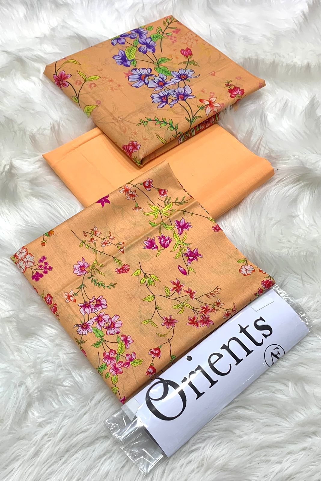 Orient’s Brand Lawn 3 Piece Suit with Voil Lawn Dupatta