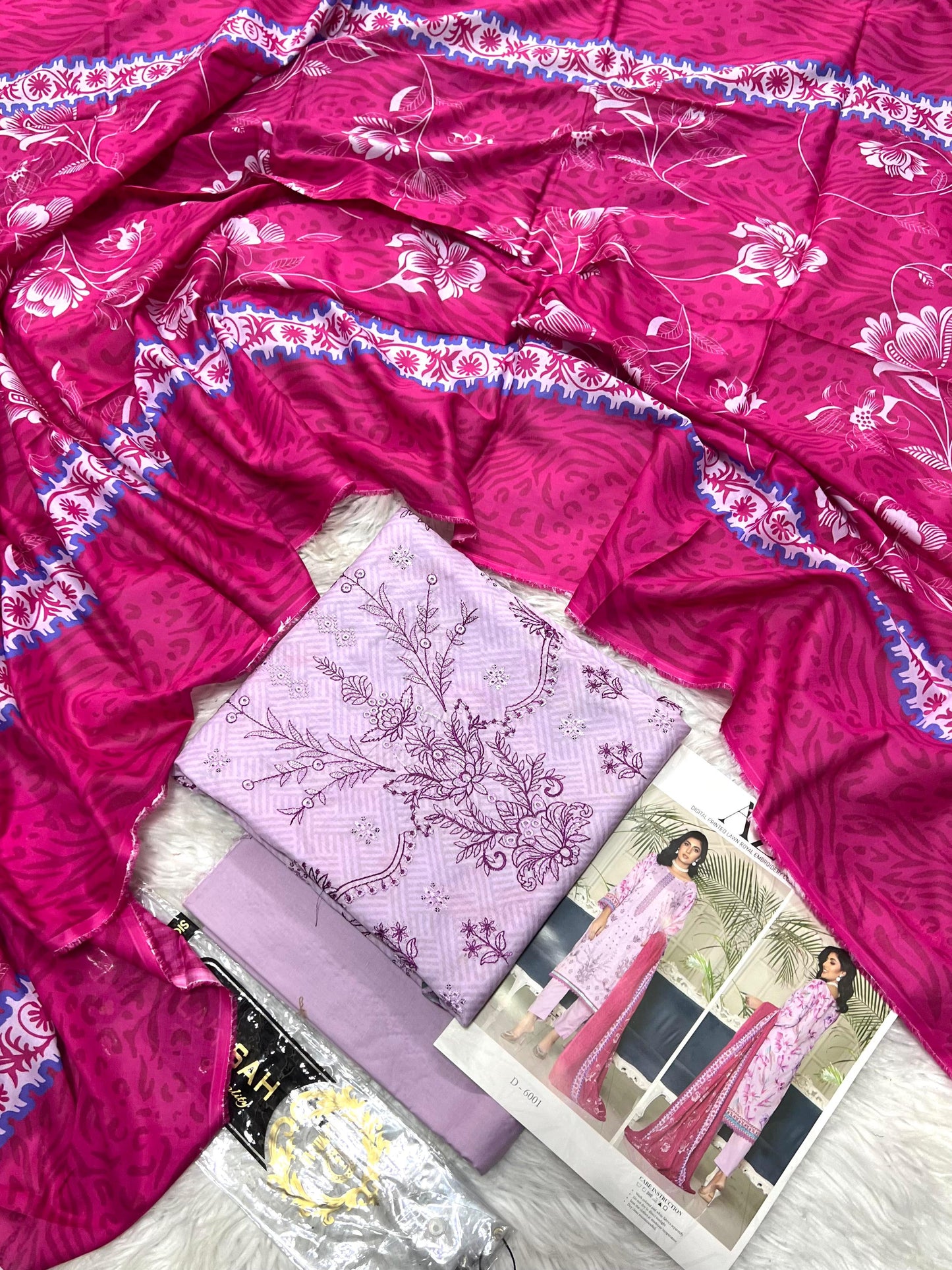 Azura Printed 3 Piece Premium Lawn Suit – Bana Dora Digital Collection